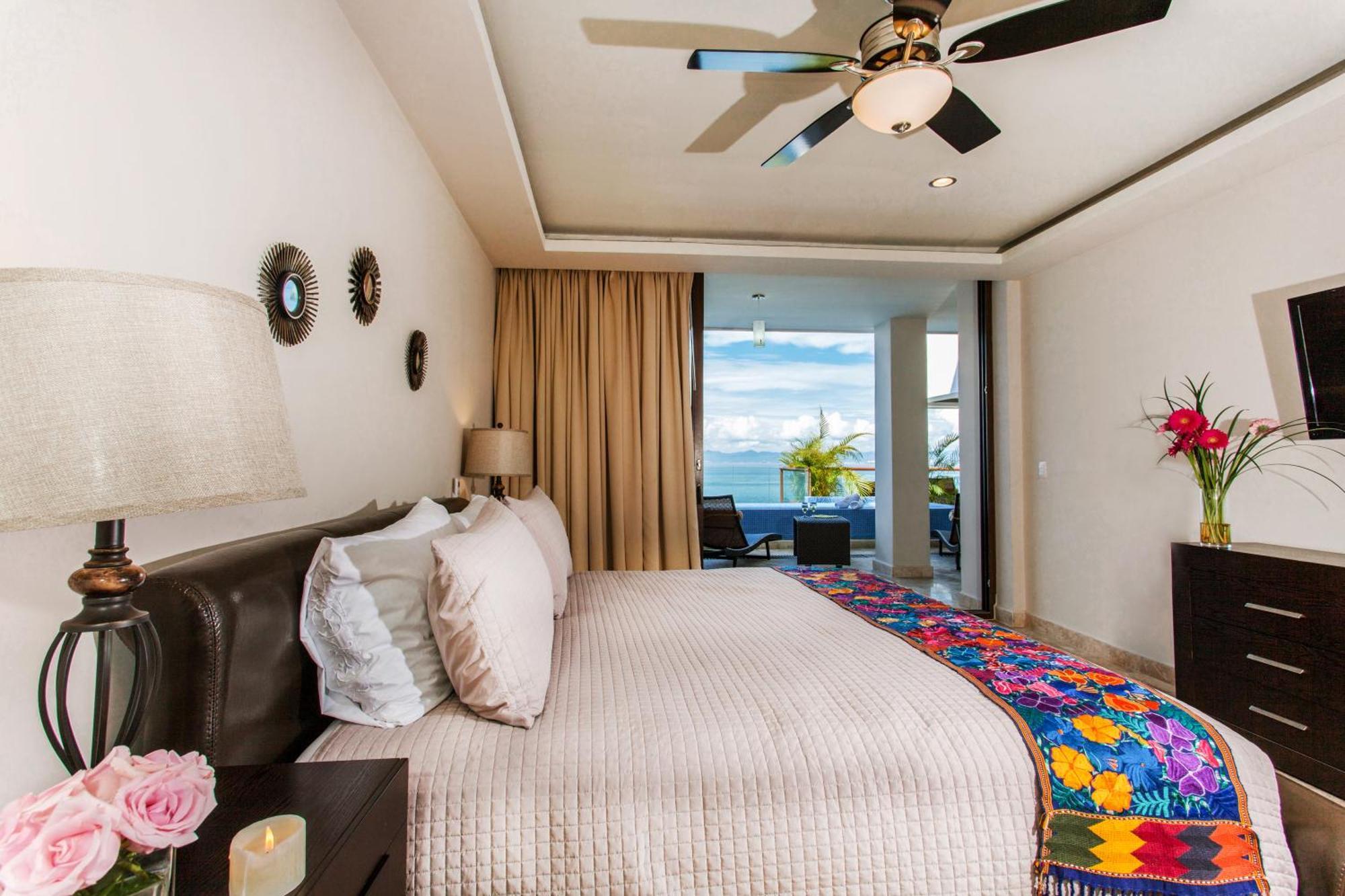 Vallarta Shores Beach Hotel Puerto Vallarta Room photo